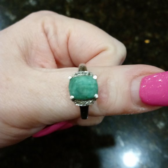 Emerald 5.60tcw Lab Diamond Three Stone Engagement Ring  5.60 cttw NWOT Emerald & Diamond Ring